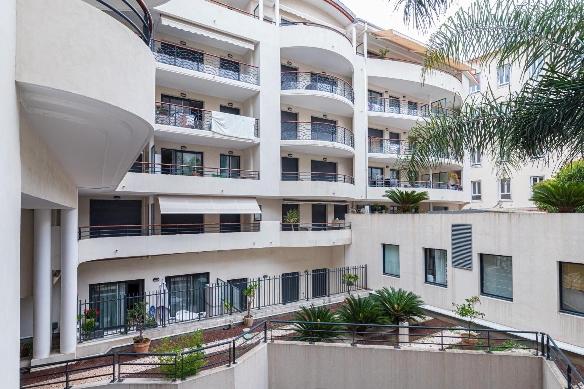Nice 1 Bedroom Downtown Carre D'Or With Garage Buitenkant foto