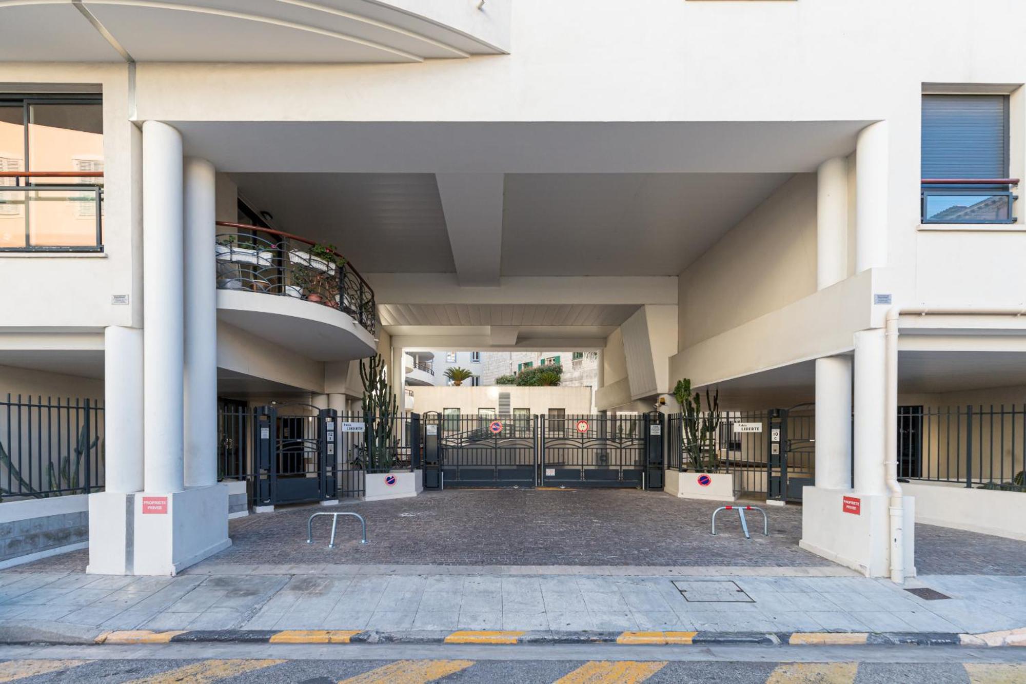 Nice 1 Bedroom Downtown Carre D'Or With Garage Buitenkant foto
