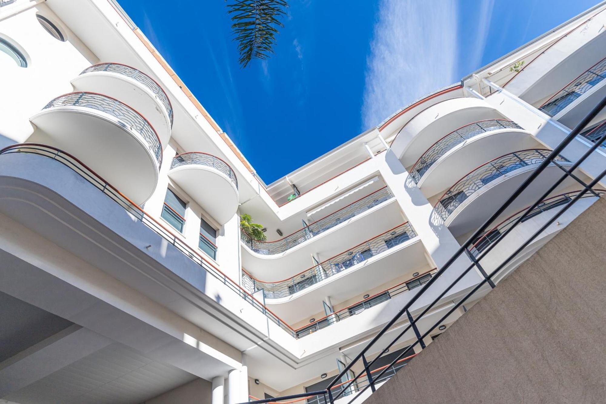 Nice 1 Bedroom Downtown Carre D'Or With Garage Buitenkant foto